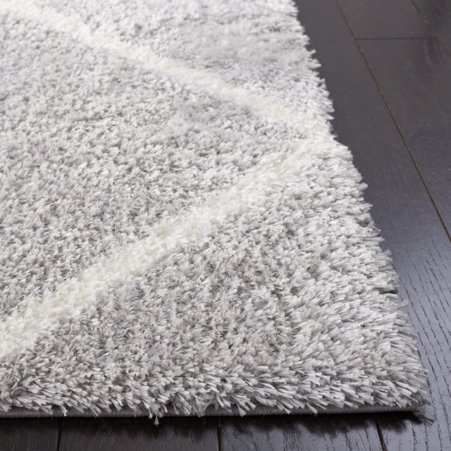 Safavieh Tahoe Shag Tho676F Light Grey/White Rug.