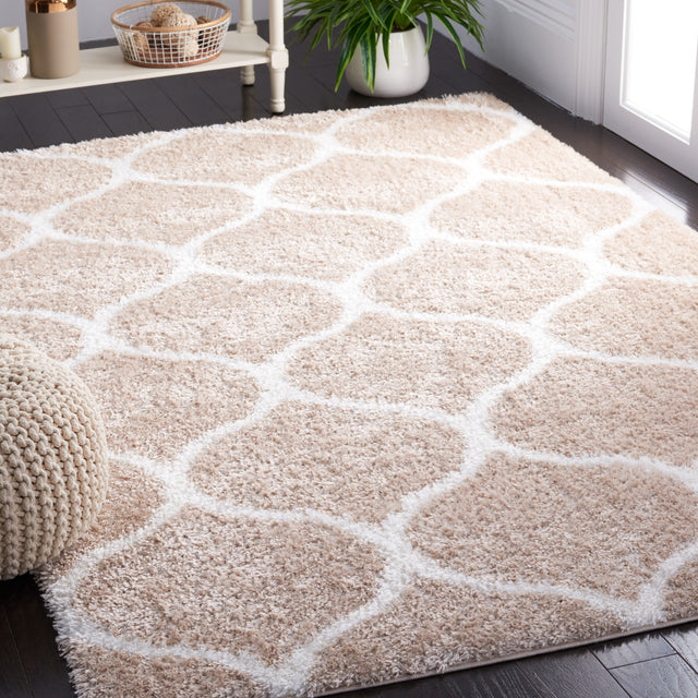 Safavieh Tahoe Shag Tho677B Beige/White Rug.