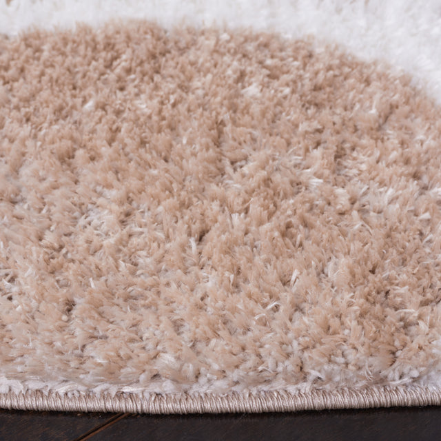 Safavieh Tahoe Shag Tho677B Beige/White Rug.