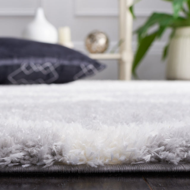 Safavieh Tahoe Shag Tho677F Light Grey/White Rug.