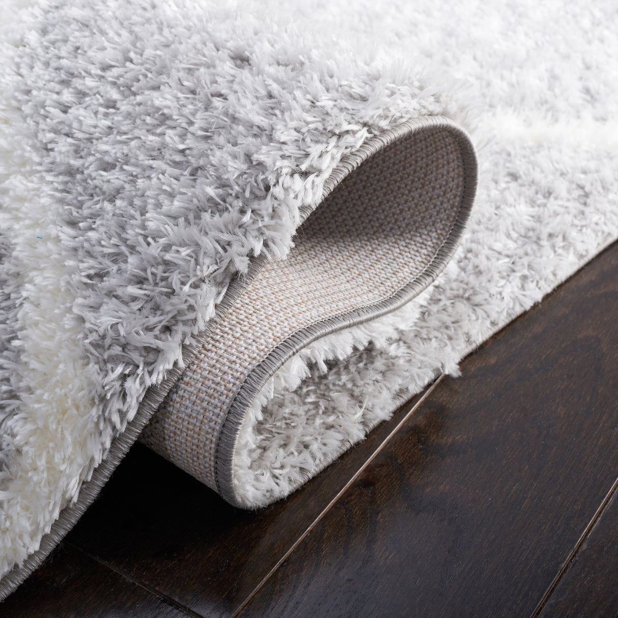 Safavieh Tahoe Shag Tho677F Light Grey/White Rug.