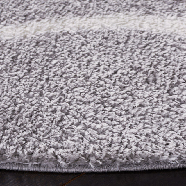 Safavieh Tahoe Shag Tho677F Light Grey/White Rug.