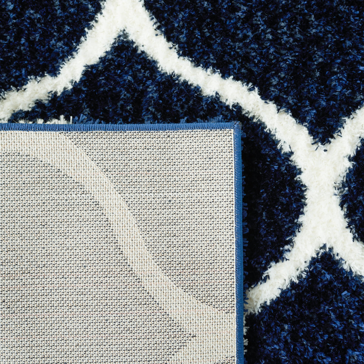 Safavieh Tahoe Shag Tho677N Navy/White Rug.