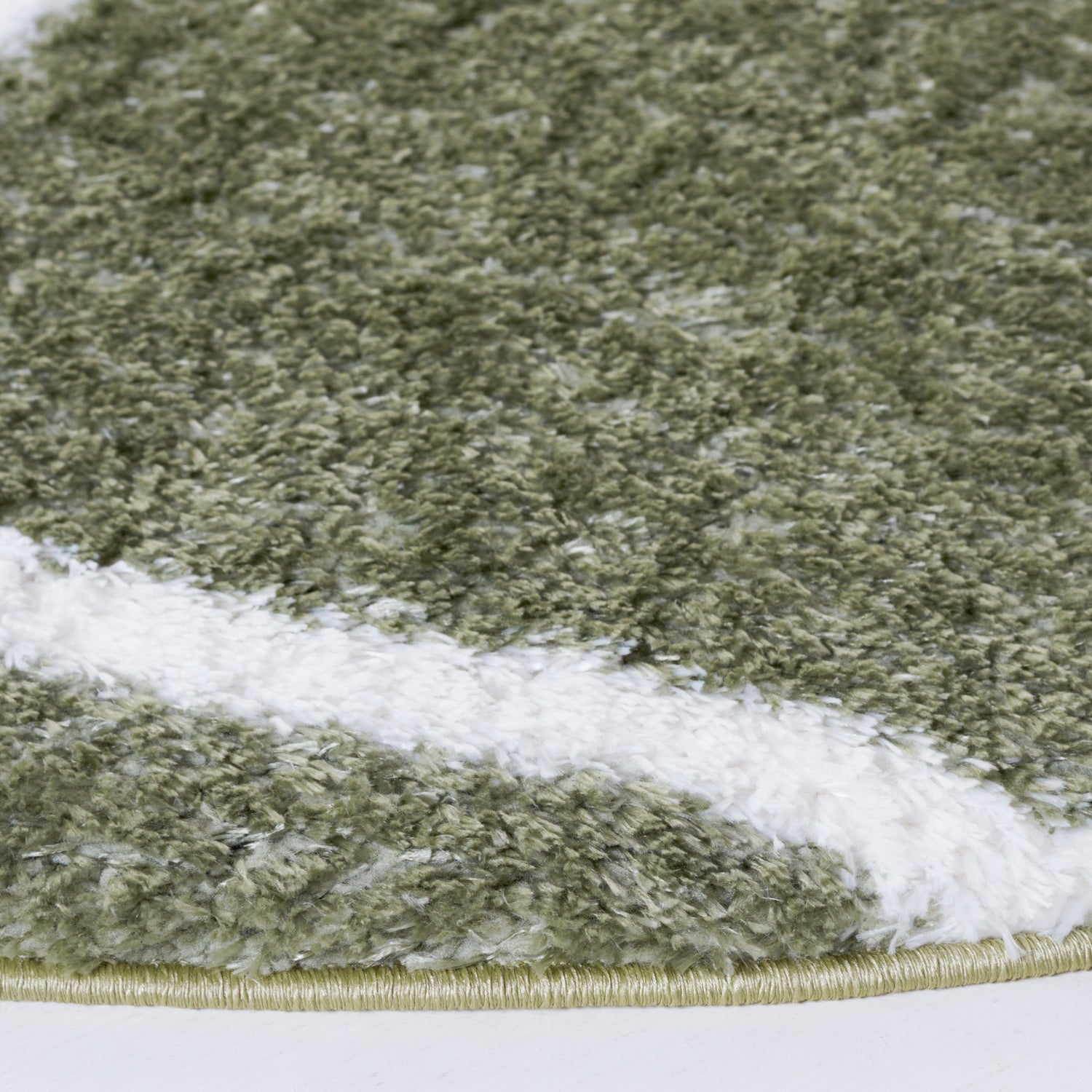 Safavieh Tahoe Shag Tho677W Sage/White Rug.