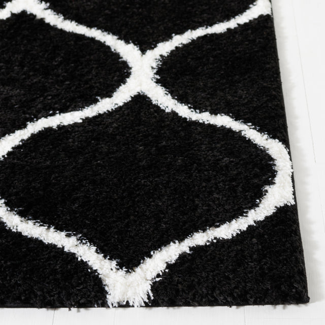 Safavieh Tahoe Shag Tho677Z Black/White Rug.