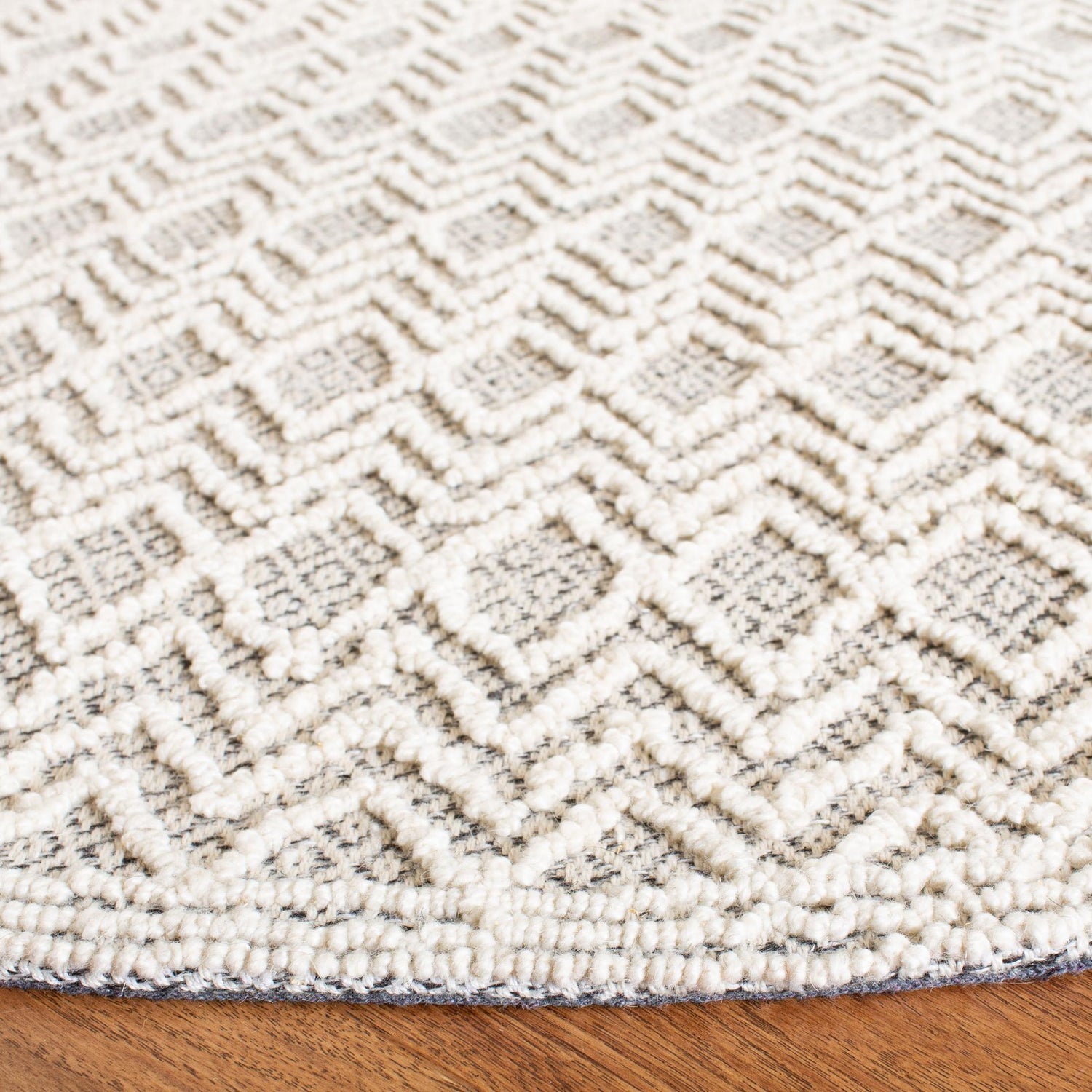 Safavieh Trace Trc211F Grey/Black Rug.