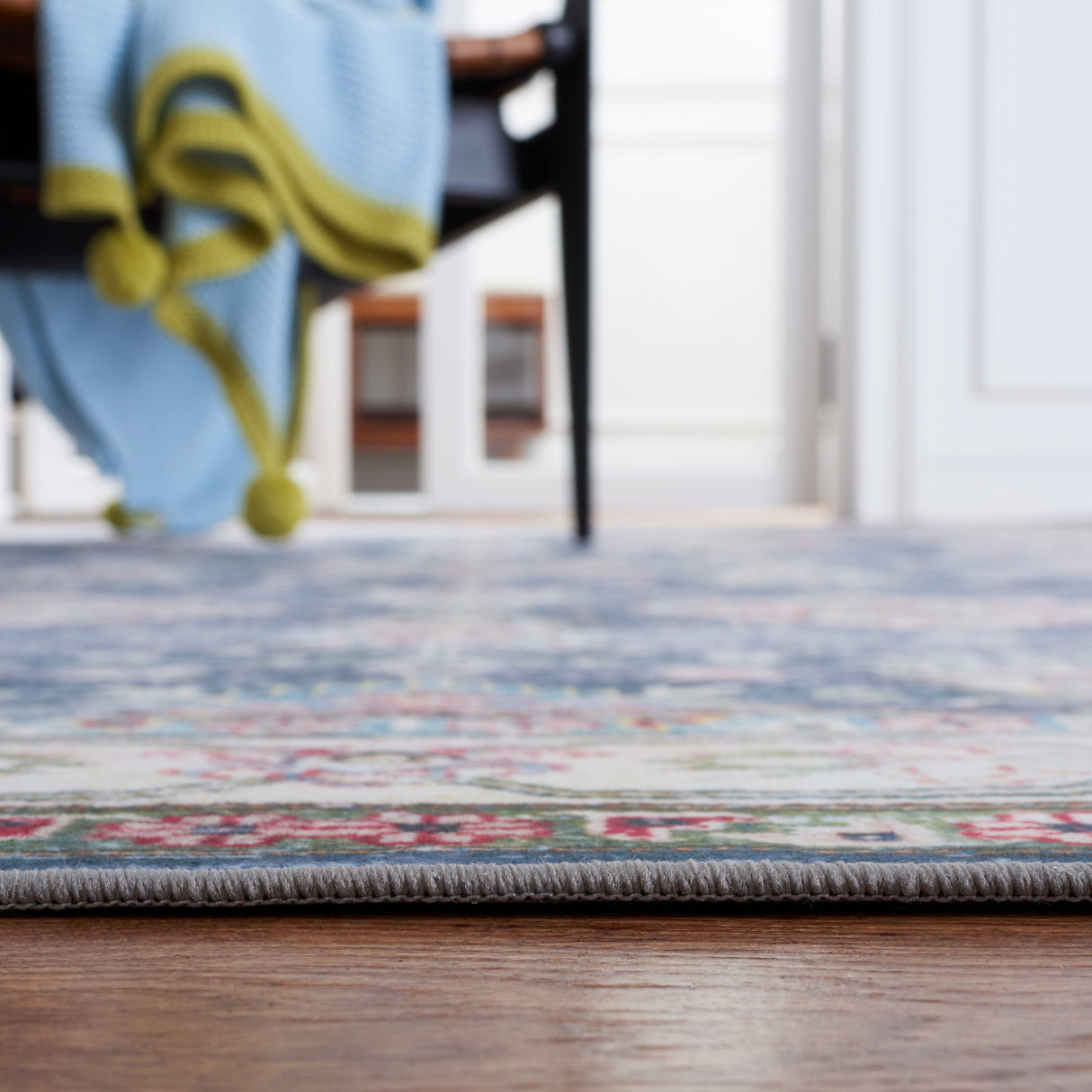 Safavieh Machine Washable Tucson Tsn196N Navy/Beige Rug.