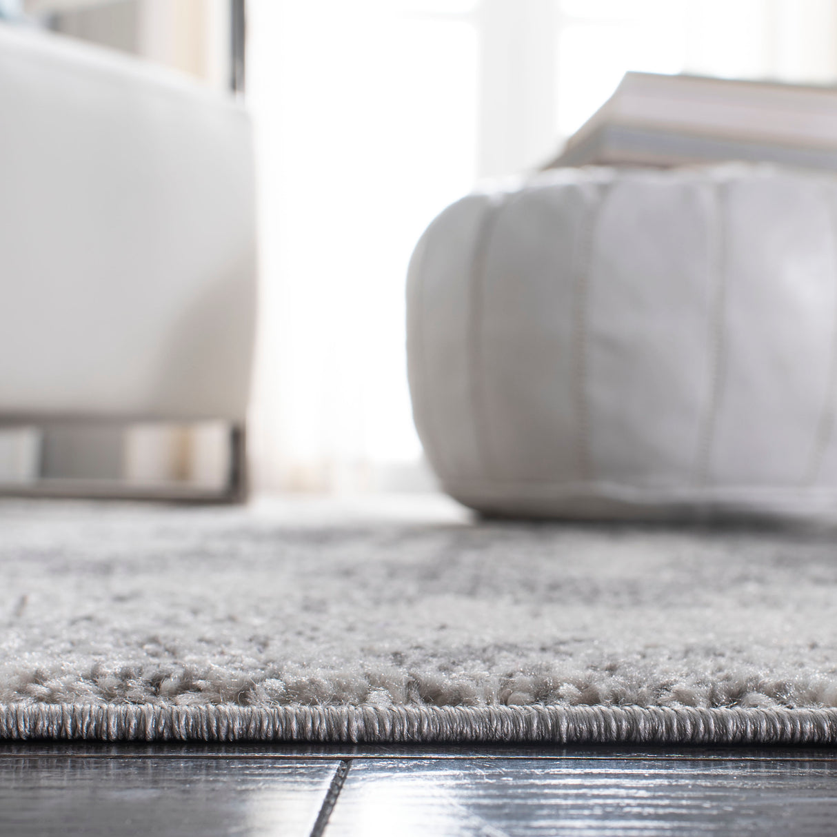 Safavieh Tulum Tul232B Ivory/Charcoal Rug.