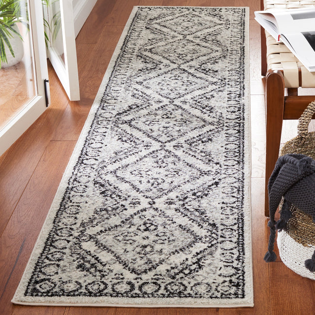 Safavieh Tulum Tul280A Ivory/Black Rug.