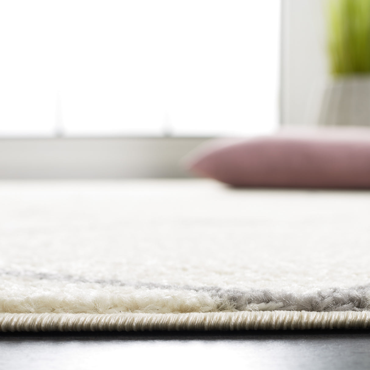 Safavieh Tulum Tul608B Ivory/Grey Rug.