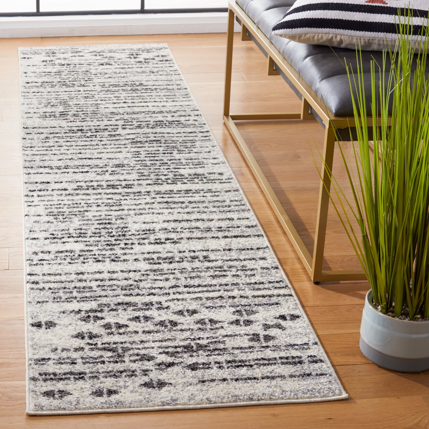 Safavieh Tulum Tul640Z Black/Ivory Rugs.