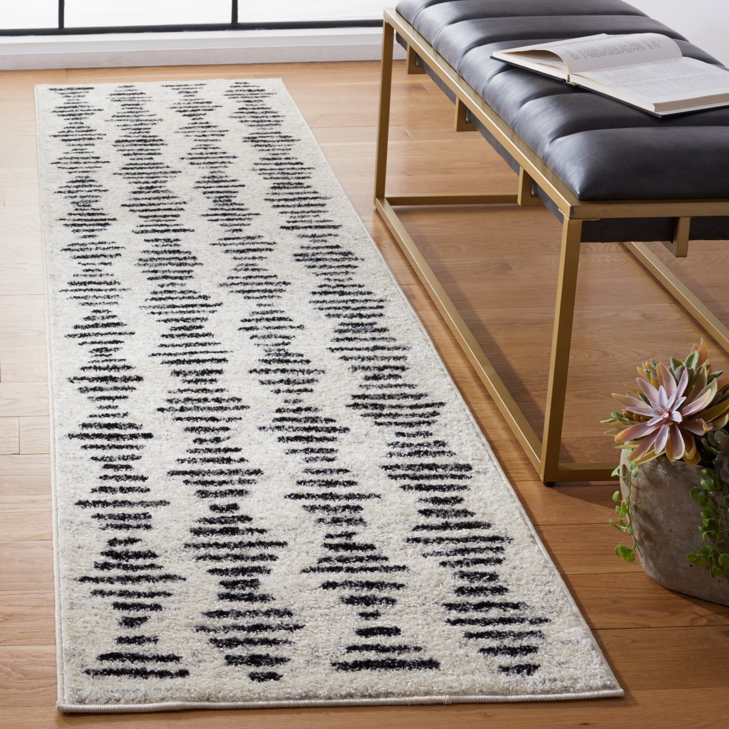 Safavieh Tulum Tul644A Ivory/Black Rug.