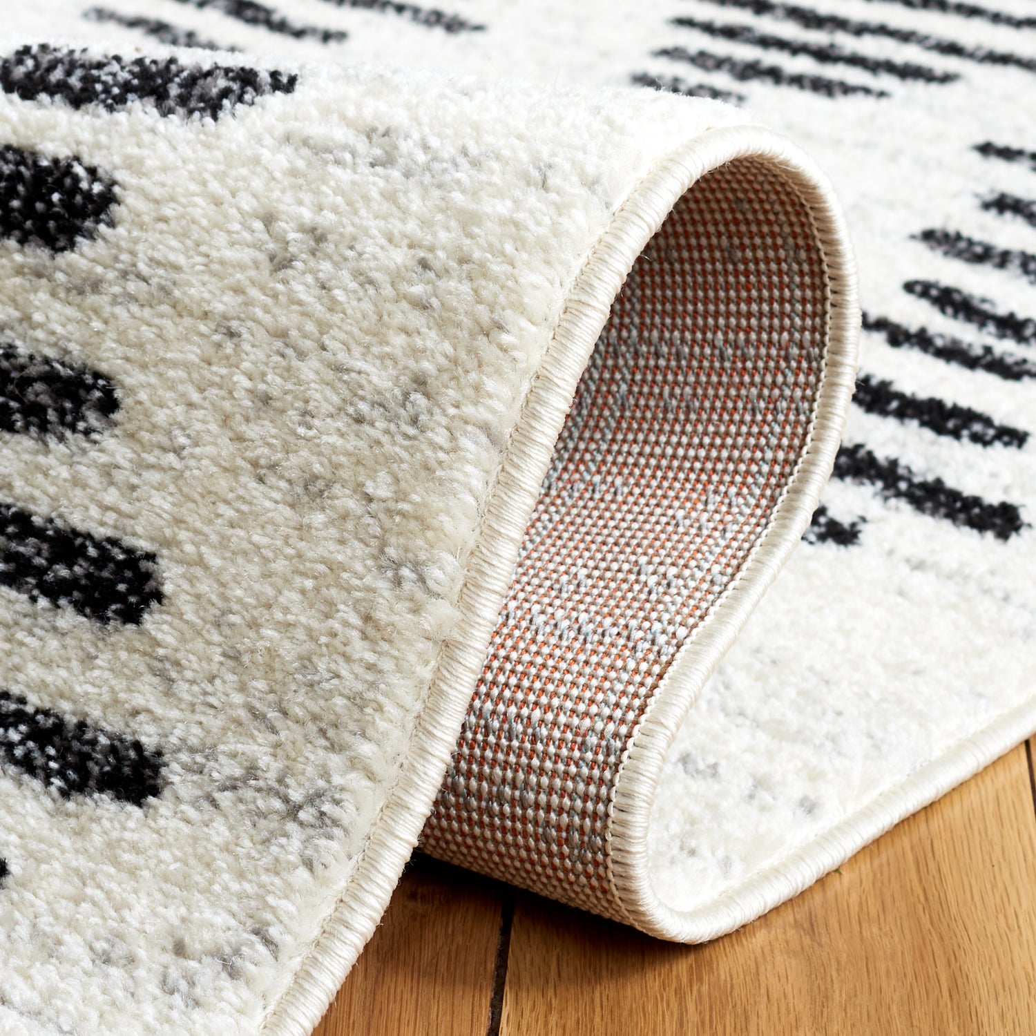 Safavieh Tulum Tul644A Ivory/Black Rug.
