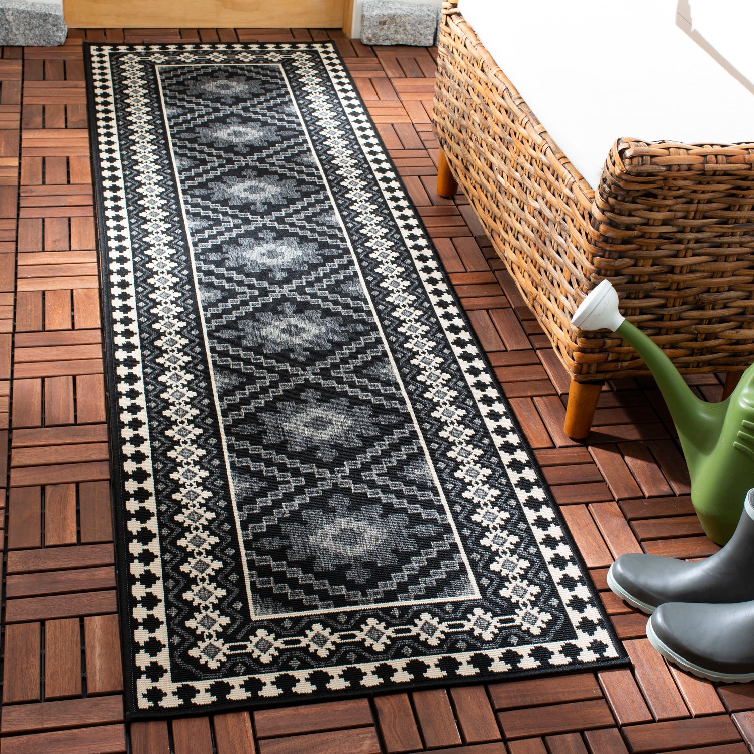 Safavieh Veranda Ver099 Black/Creme Rug.