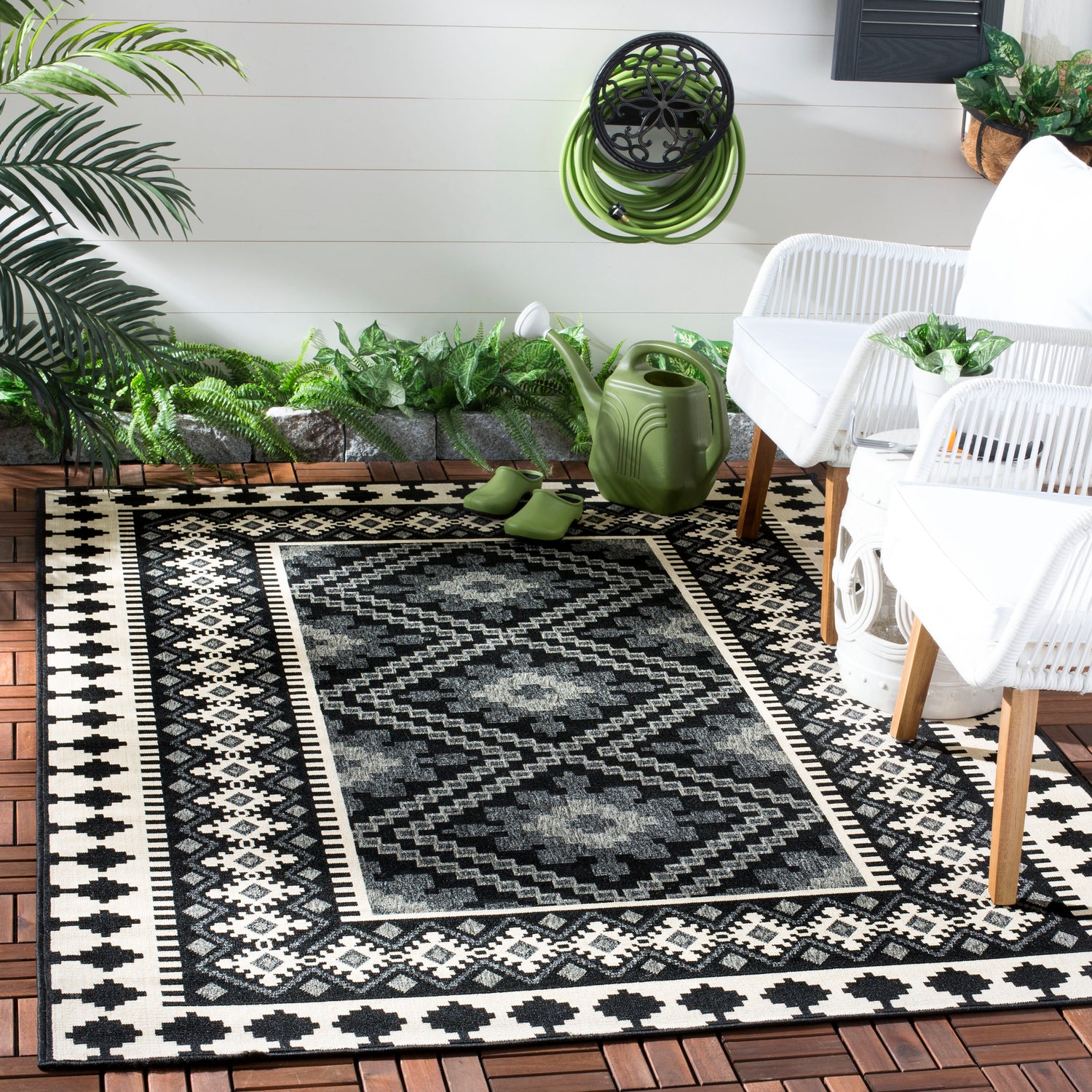 Safavieh Veranda Ver099 Black/Creme Rug.