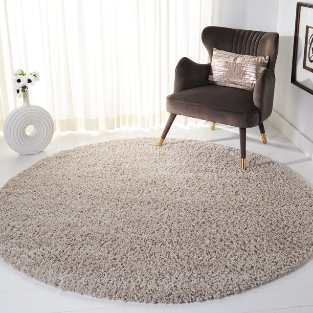 Safavieh Venus Shag Vns520E Taupe Rug.
