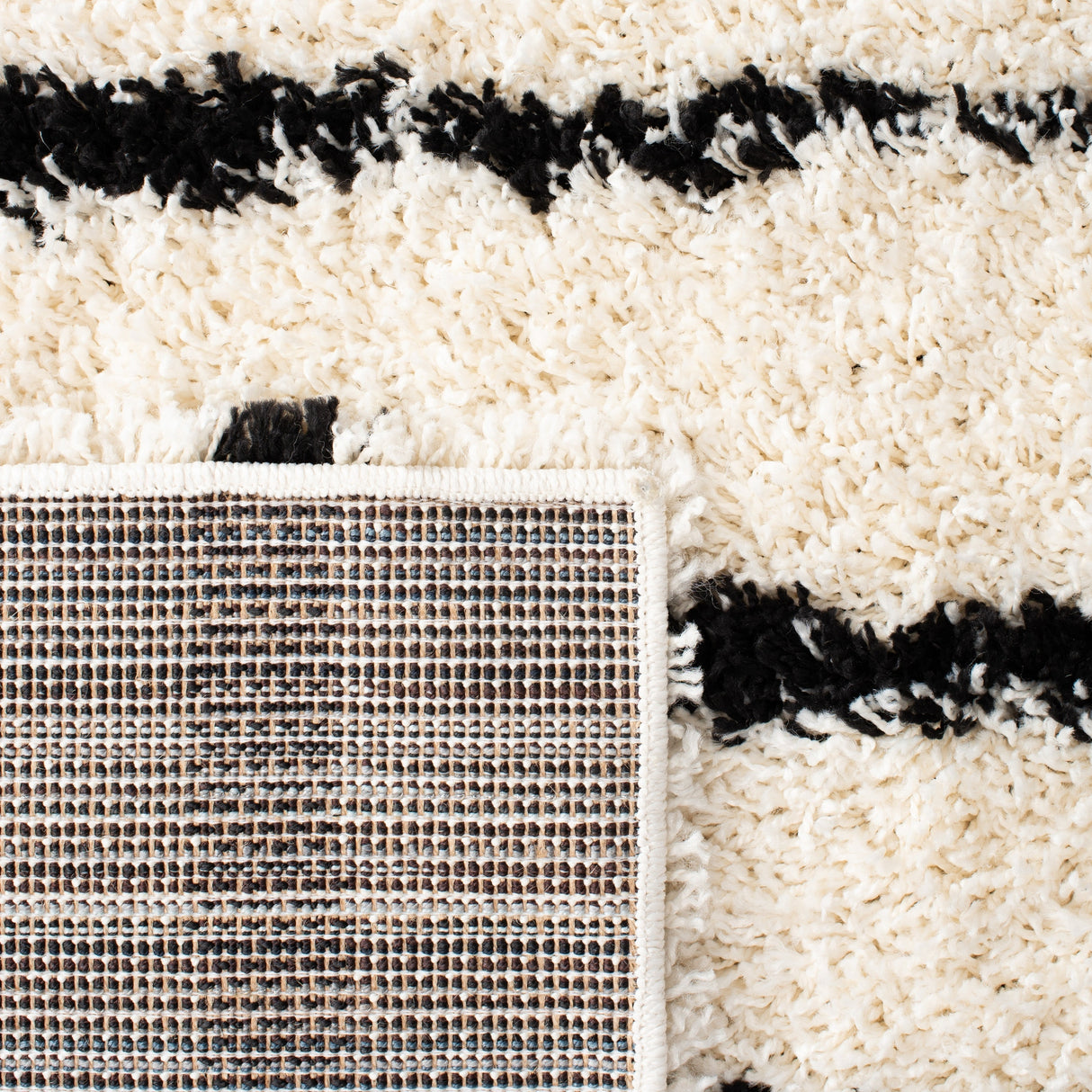 Safavieh Venus Shag Vns603A Ivory/Black Rug.