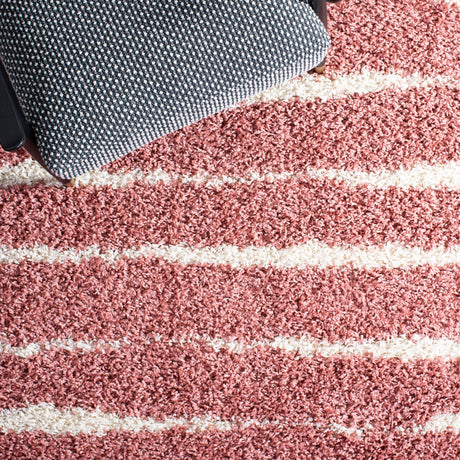 Safavieh Venus Shag Vns603U Pink/Ivory Rug.