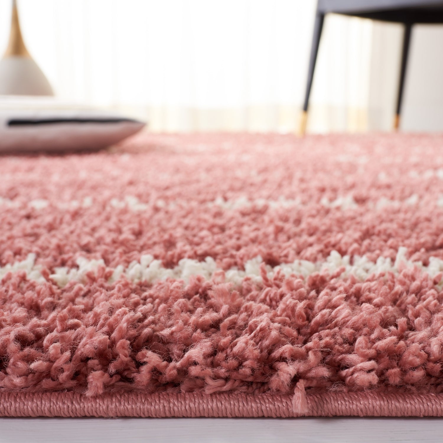 Safavieh Venus Shag Vns604U Pink/Ivory Rug.