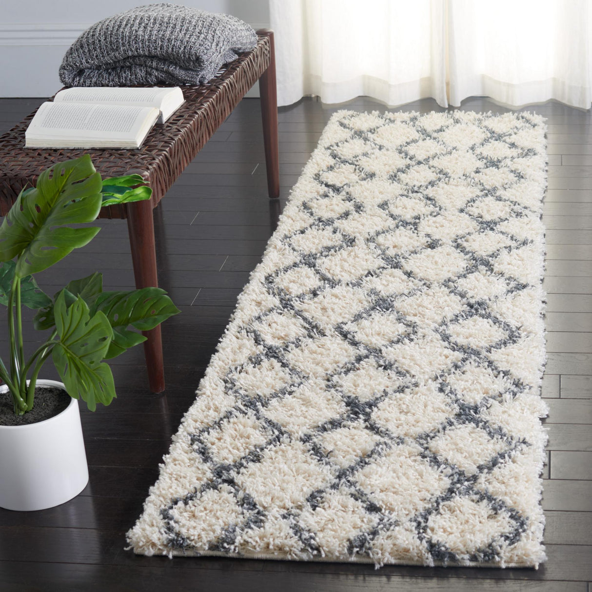 Safavieh Venus Shag Vns682B Ivory/Dark Grey Rugs.