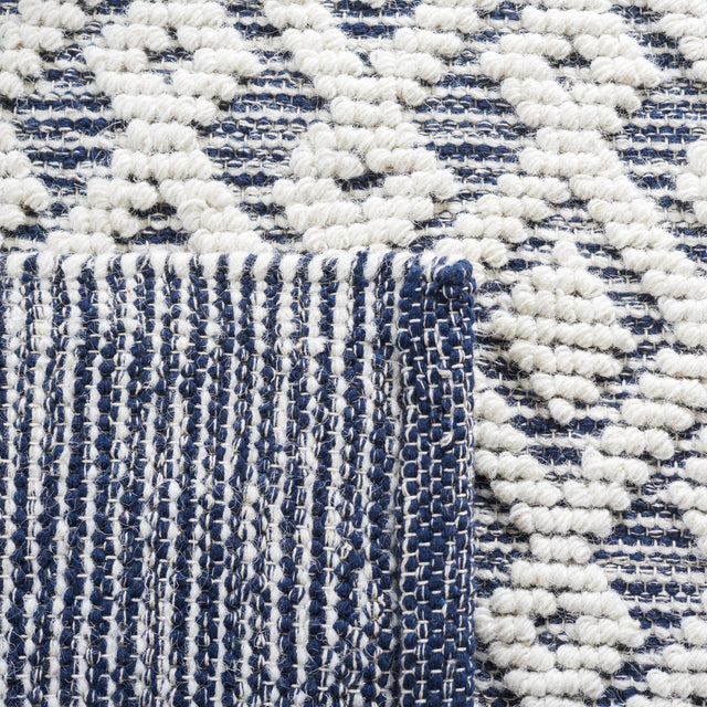 Safavieh Vermont Vrm102N Ivory/Navy Rug.