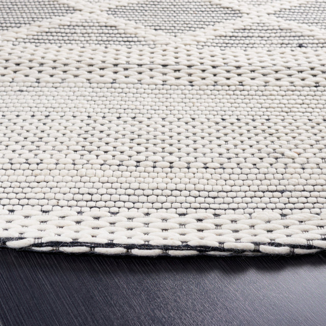 Safavieh Vermont Vrm154Z Ivory/Black Rug.