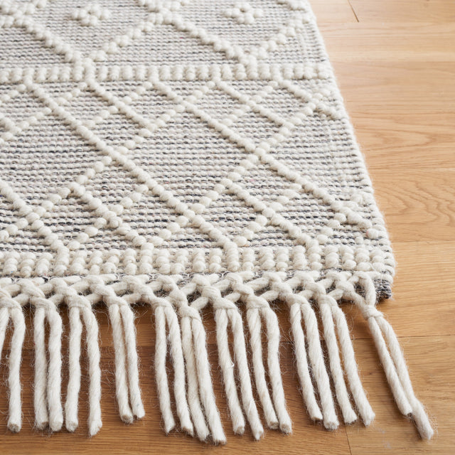 Safavieh Vermont Vrm250A Ivory/Grey Rug.