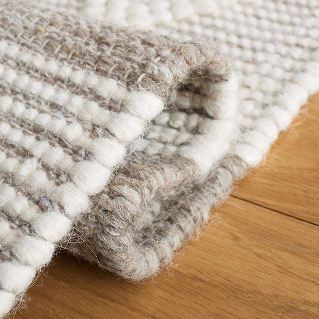 Safavieh Vermont Vrm253T Ivory/Brown Rug.