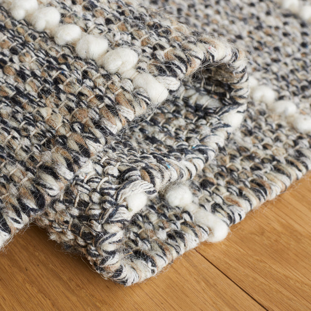 Safavieh Vermont Vrm254Z Black/Ivory Rug.