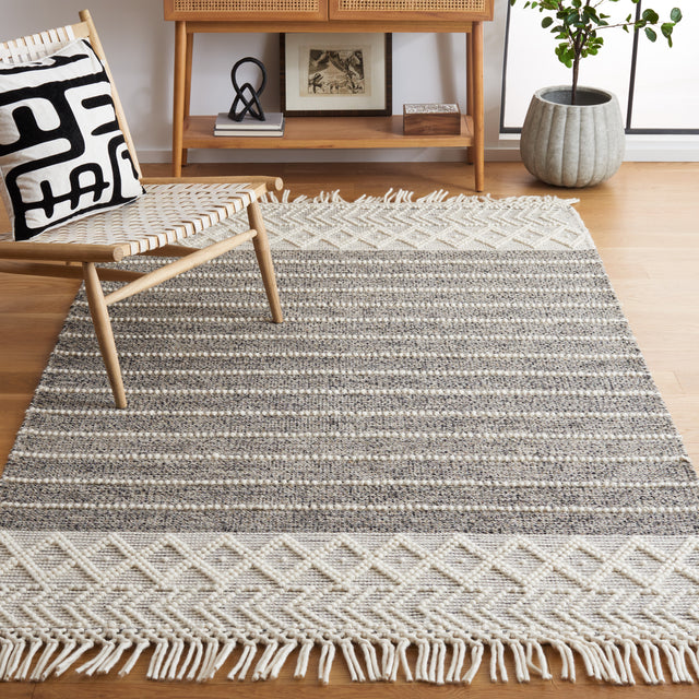 Safavieh Vermont Vrm254Z Black/Ivory Rug.