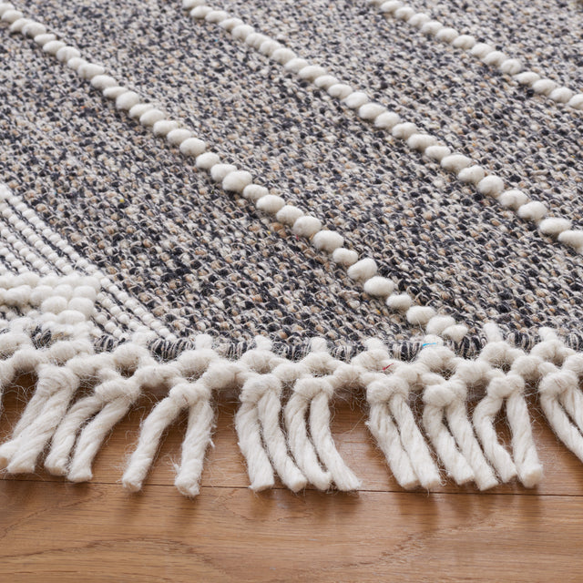 Safavieh Vermont Vrm254Z Black/Ivory Rug.