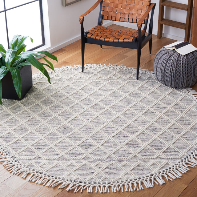 Safavieh Vermont Vrm255Z Black/Ivory Rug.