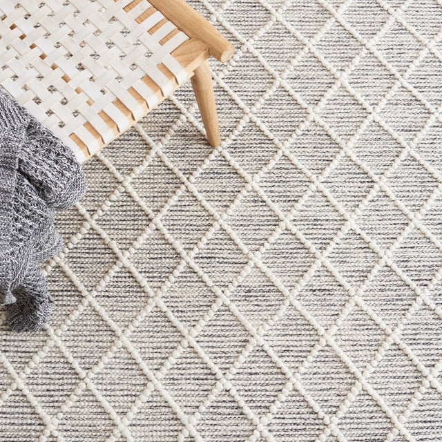 Safavieh Vermont Vrm256F Grey/Ivory Rug.