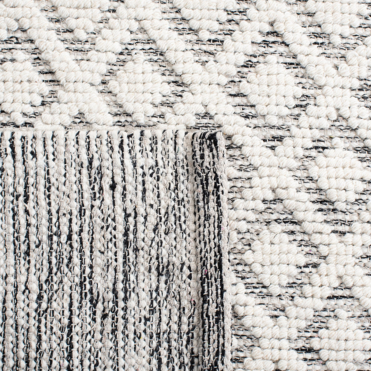 Safavieh Vermont Vrm304F Ivory/Grey Rug.