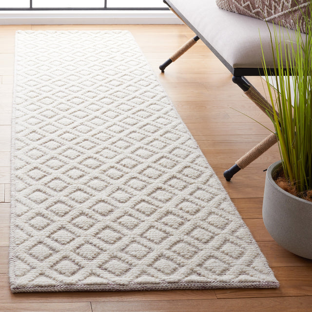 Safavieh Vermont Vrm304Q Ivory/Red Rug.