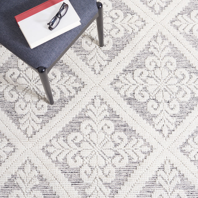 Safavieh Vermont Vrm306F Ivory/Grey Rug.