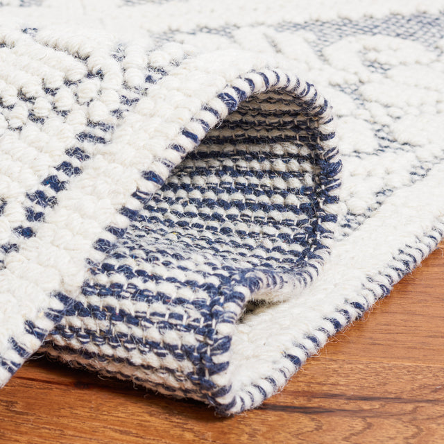 Safavieh Vermont Vrm306N Ivory/Navy Rug.