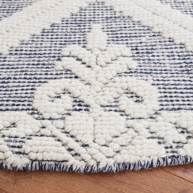 Safavieh Vermont Vrm306N Ivory/Navy Rug.