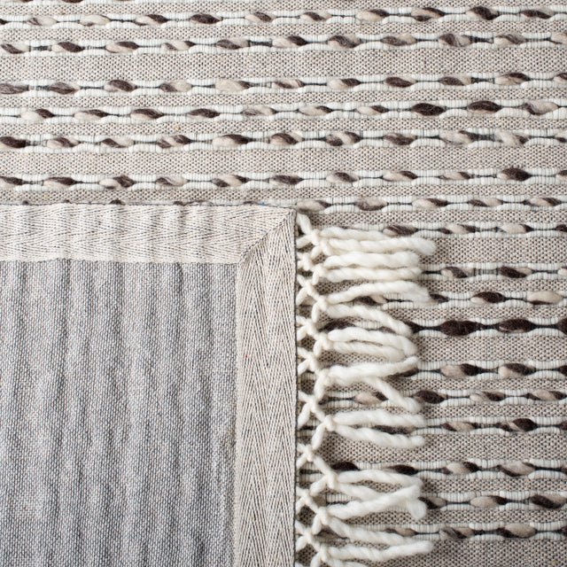 Safavieh Vermont Vrm307A Ivory Rug.