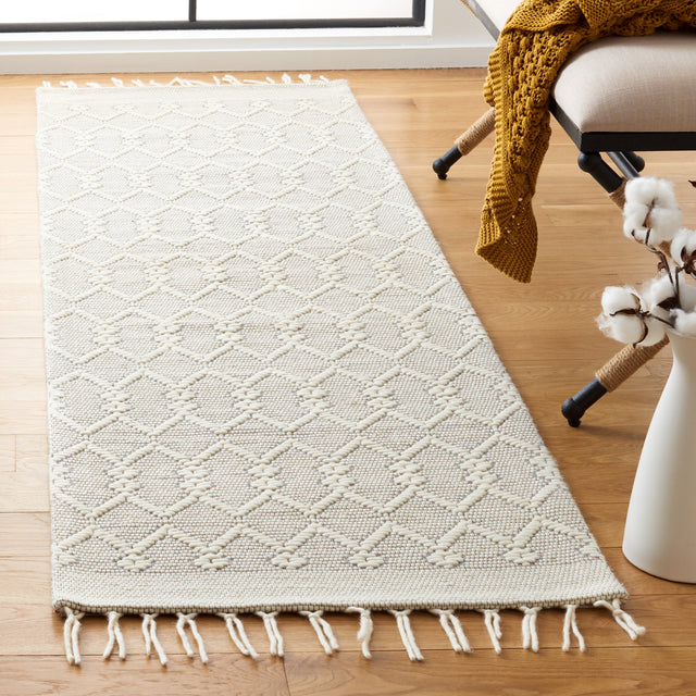 Safavieh Vermont Vrm308A Ivory Rug.
