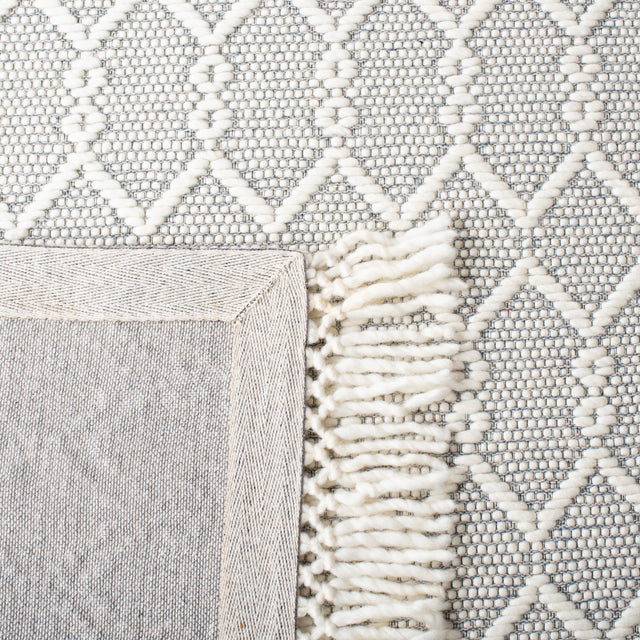 Safavieh Vermont Vrm308A Ivory Rug.