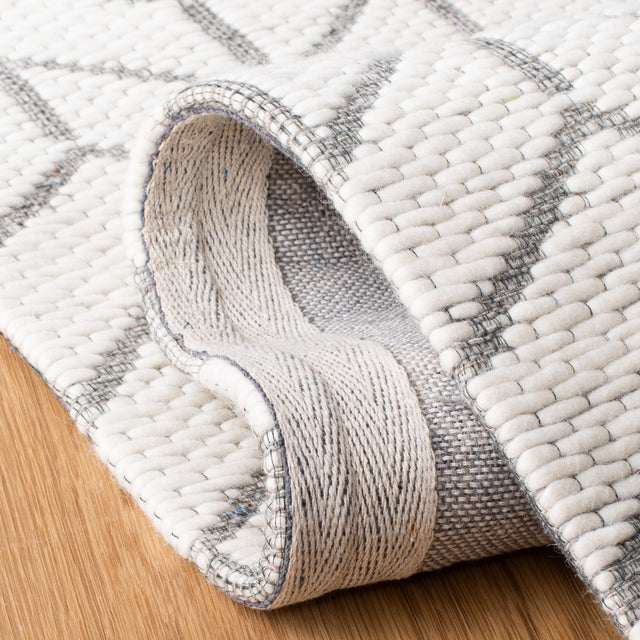 Safavieh Vermont Vrm310A Ivory Rug.