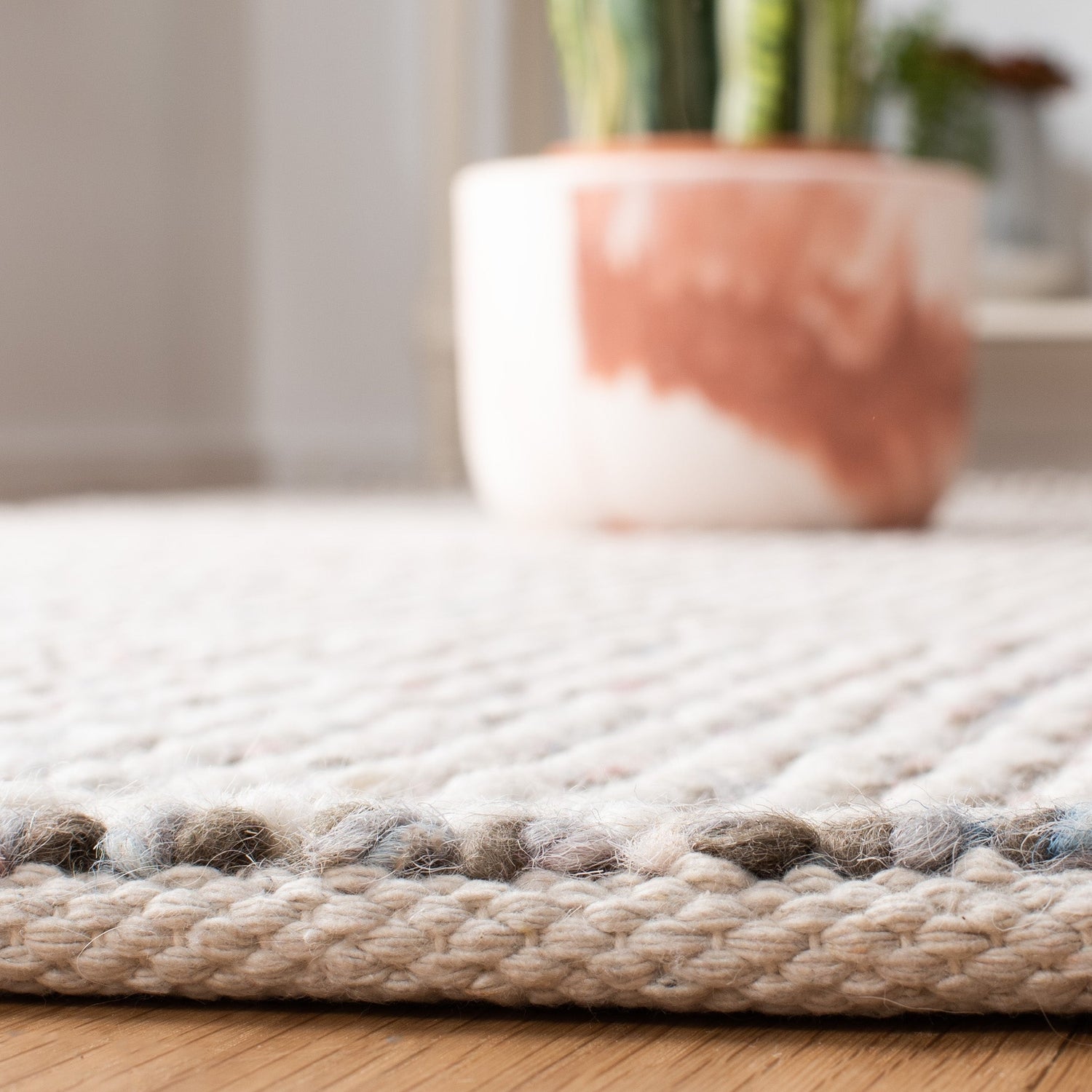 Safavieh Vermont Vrm401F Ivory/Grey Rugs.