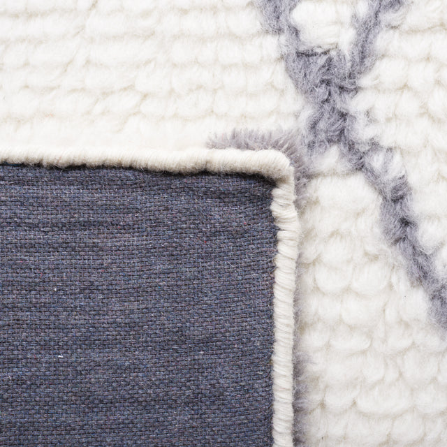 Safavieh Vermont Vrm553A Ivory/Grey Rug.