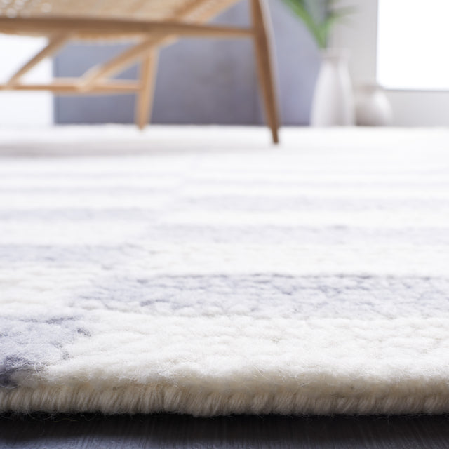 Safavieh Vermont Vrm555A Ivory/Grey Rug.