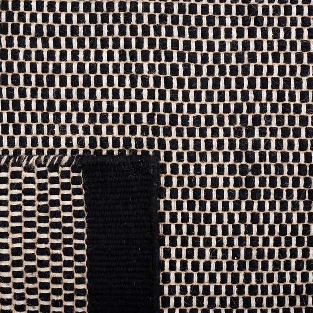 Safavieh Vermont Vrm807Z Black Rug.