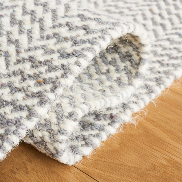 Safavieh Vermont Vrm902F Grey/Ivory Rug.