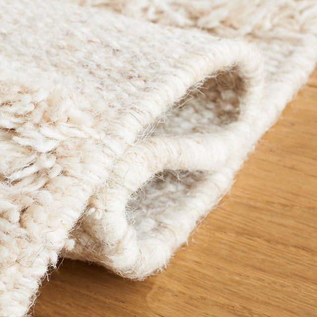 Safavieh Vermont Vrm903A Ivory/Beige Rug.