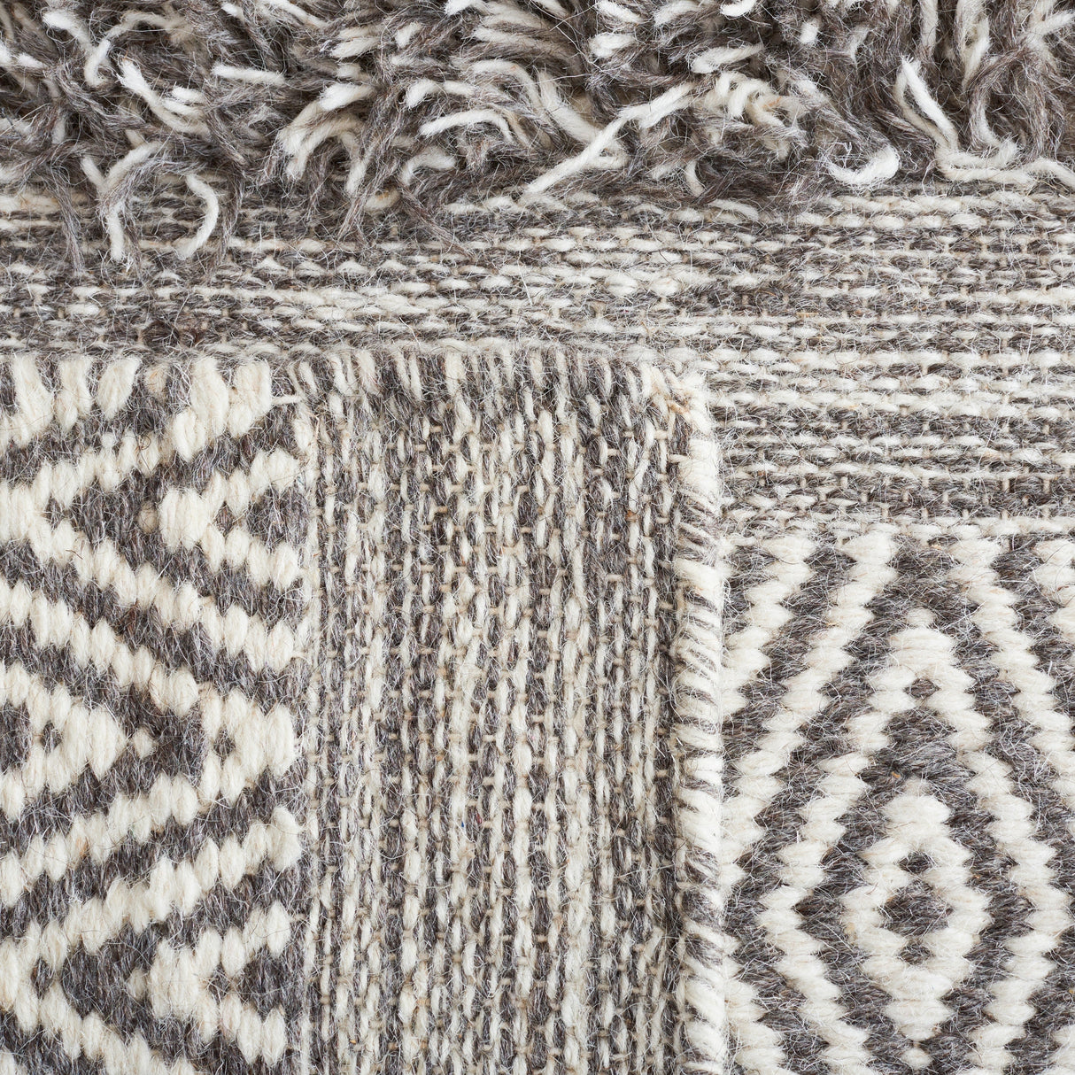 Safavieh Vermont Vrm903T Brown/Ivory Rug.