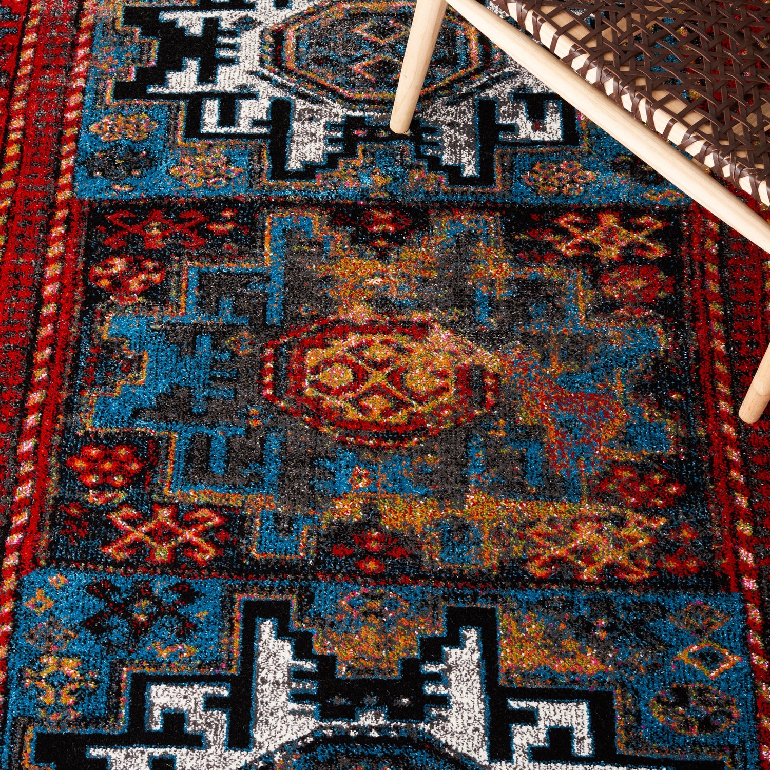 Safavieh Vintage Hamadan Vth213Q Red/Light Blue Rugs.